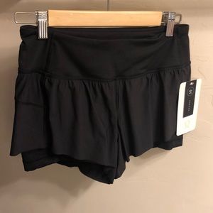 NWT LuLulemon Squad Goals Short in Black